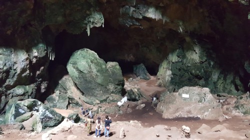 Antoine Renard - SIX MEMOS FOR THE NEXT MILLENIUM